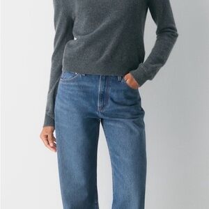 Aritzia 
Denim Forum The '90s Marlo Hi-rise Baggy Jean - like new